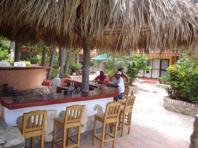 Rincon Del Pacifico Hotel ปูแอร์โตเอสกอนดิโด ภายนอก รูปภาพ