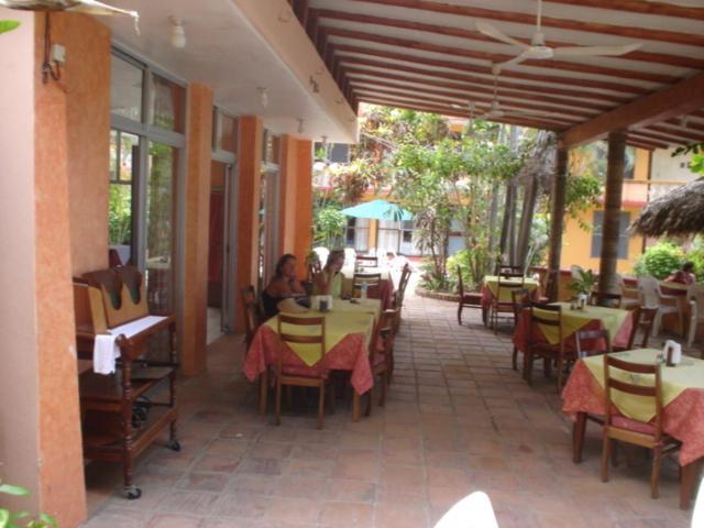 Rincon Del Pacifico Hotel ปูแอร์โตเอสกอนดิโด ภายนอก รูปภาพ